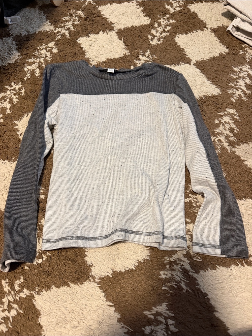 Splendid Two-Tone Thermal Top in Gray and Cream
